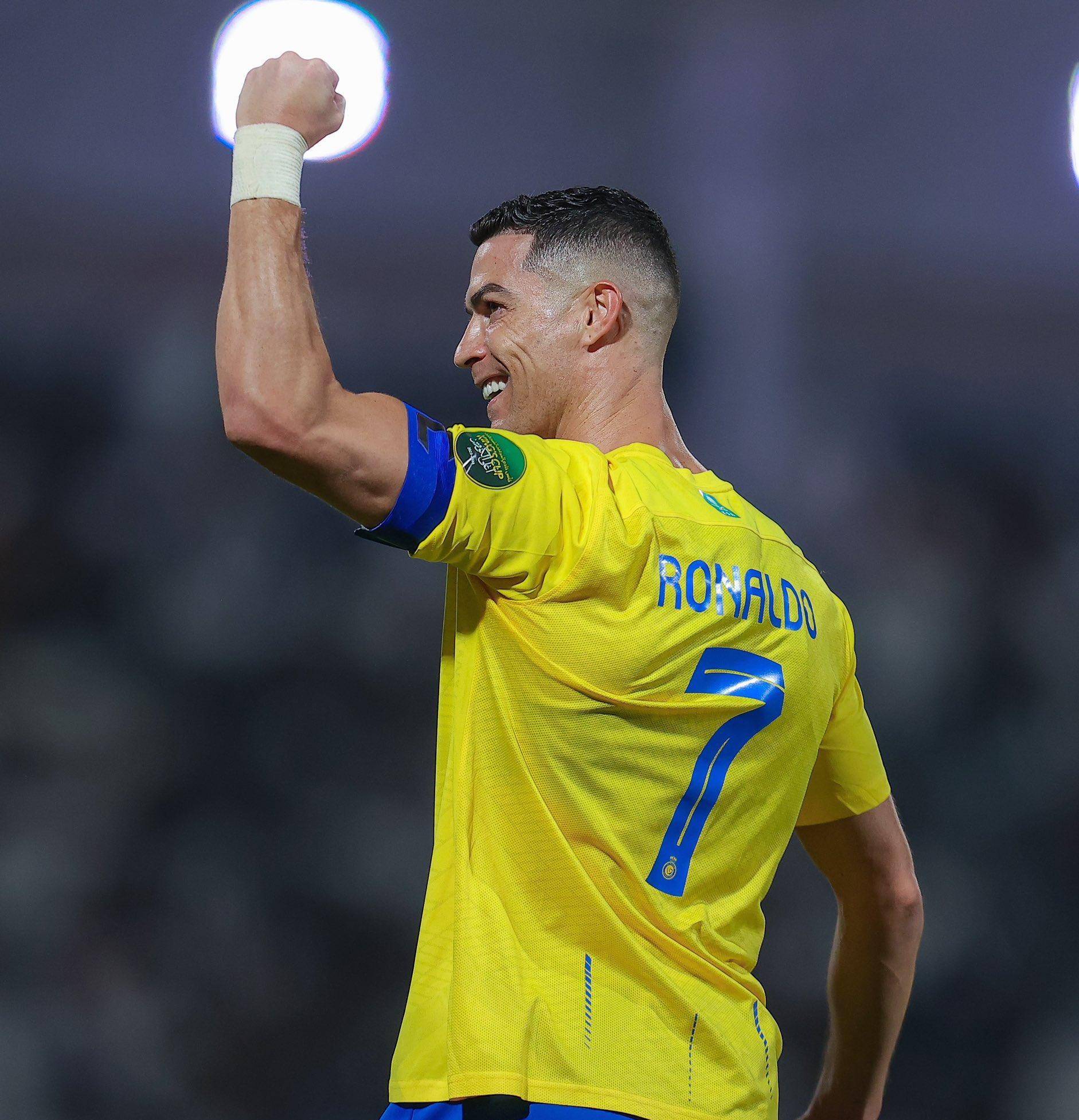 凯莱赫：萨拉赫真的很努力，他总是第一个来健身房的人