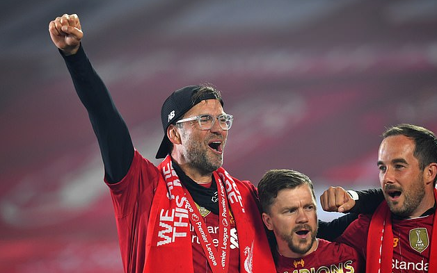 鲁尼：萨拉赫在摧毁自己在利物浦的传奇地位，做法完全错误