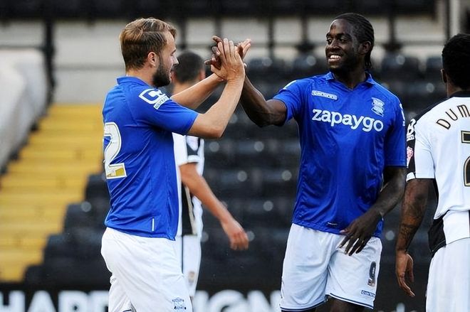 切尔西客战伯恩茅斯首发：帕尔默回归，加纳乔PK塞梅尼奥