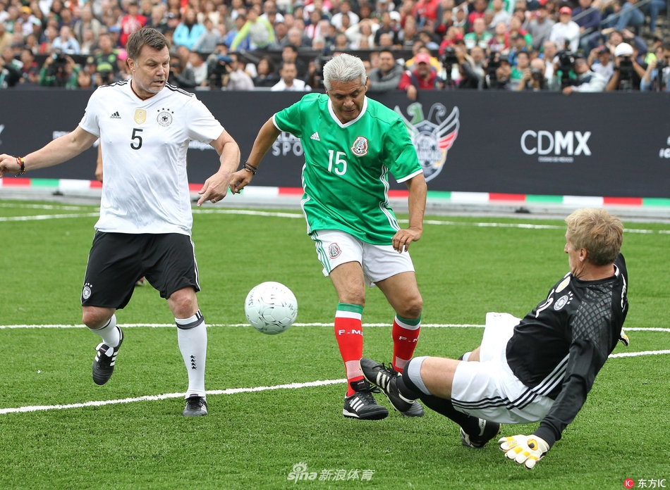 经纪人：如果孔蒂继续执教那不勒斯，洛博特卡可能会要求离队